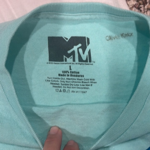 MTV Long Sleeve & Cutoff Neck Tee BUNDLE - Picture 6 of 6